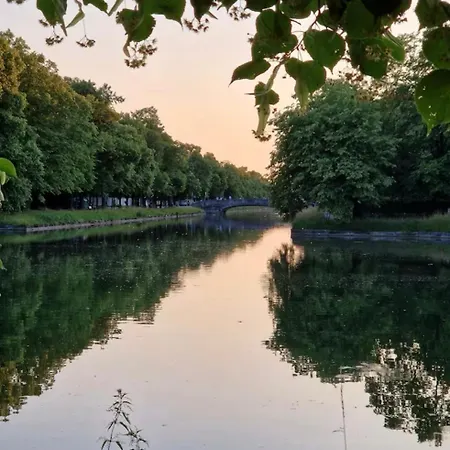 Quiet Family - 10 Min To Center & Oktoberfest - Free Parking - Near Nymphenburg Palace & Botanical Garden Lejlighed München