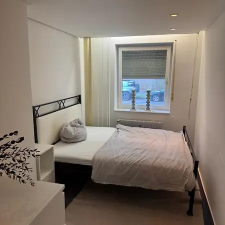 Lejlighed Quiet Family - 10 Min To Center & Oktoberfest - Free Parking - Near Nymphenburg Palace & Botanical Garden München